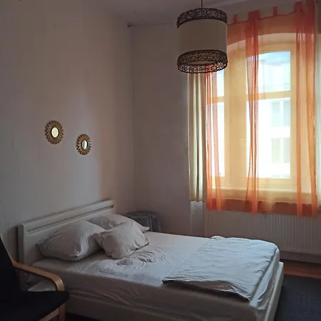 בית אירוח Private In A Shared Apartment, Free Parking פולדה